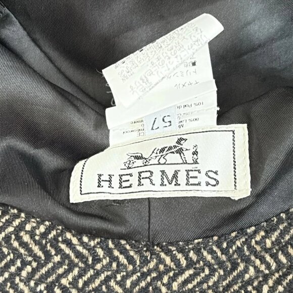 HERMES Clarice GM - Green Chevre Square G Coin Case 191-082625 - Picture 8 of 8